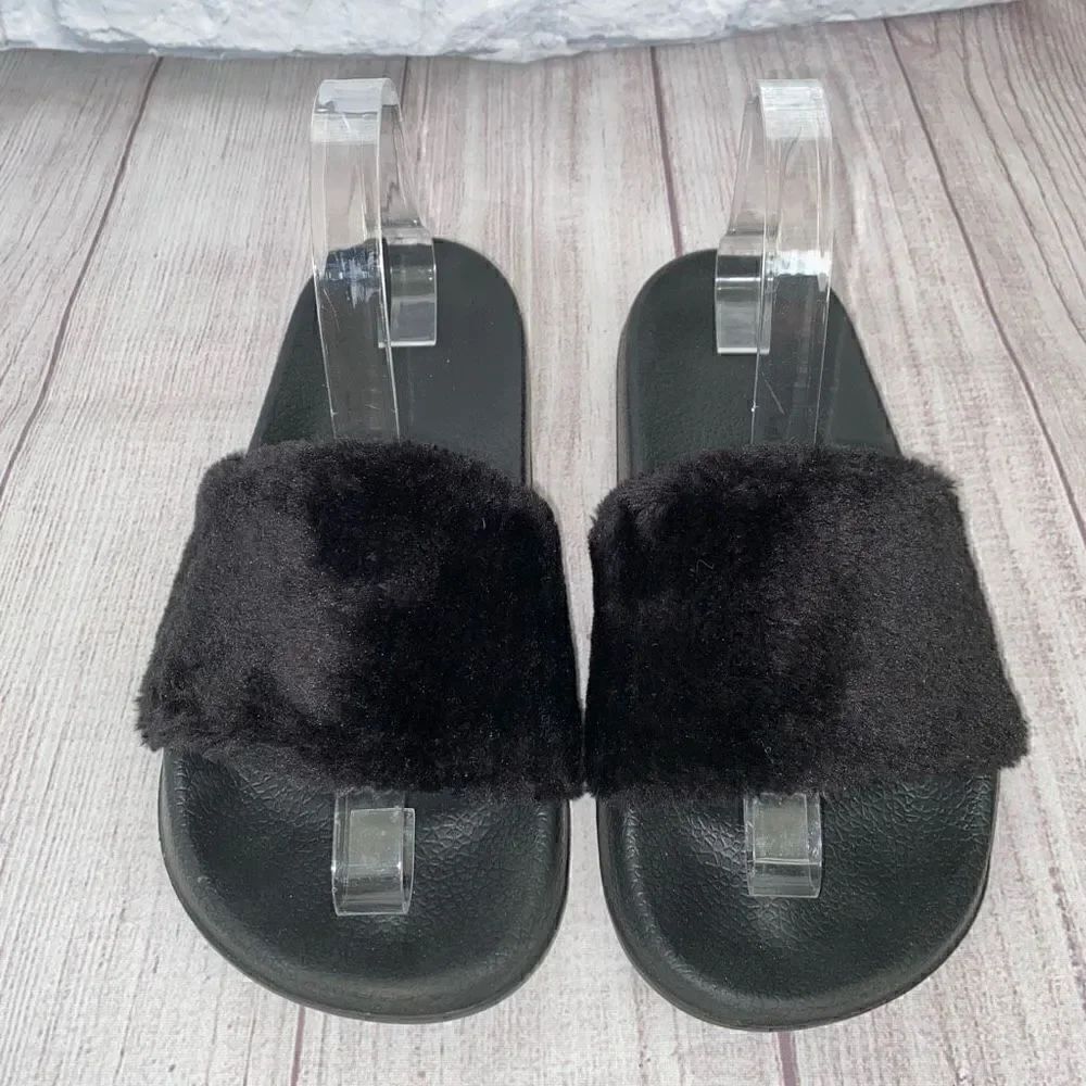 Women’s slip on comfort slides w/faux fur top black sz 8